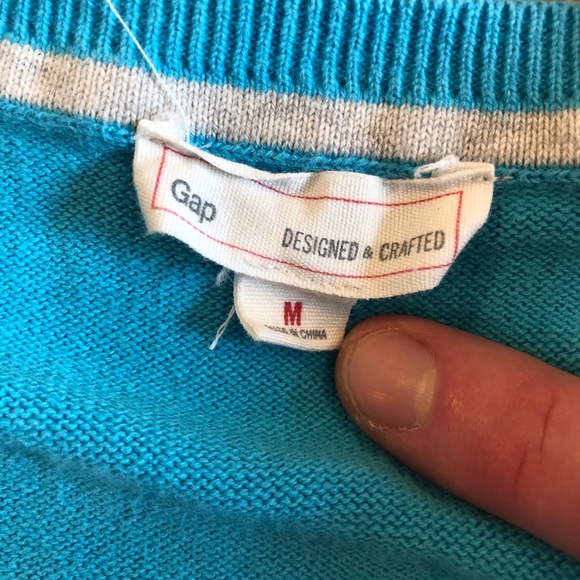 Gap V Neck Sweater - Picture 2 of 4